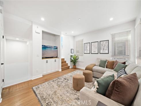 1974  Meyer  D  Place, Costa Mesa, CA