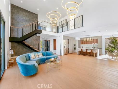 853  Oak  , Costa Mesa, CA