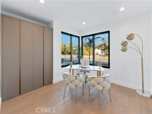 853  Oak  , Costa Mesa, CA