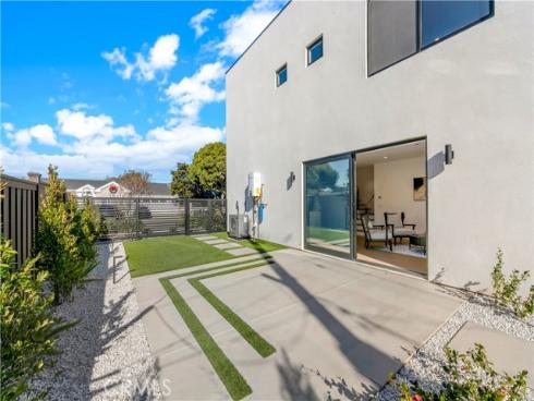 853  Oak  , Costa Mesa, CA