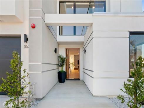 853  Oak  , Costa Mesa, CA