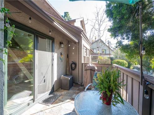 2053 Meadow View , Costa Mesa, CA