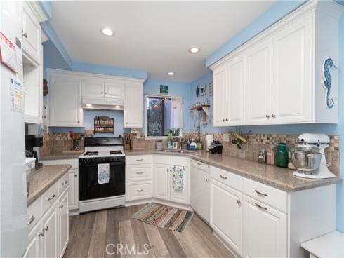 2053 Meadow View , Costa Mesa, CA