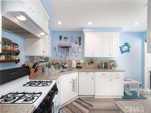 2053 Meadow View , Costa Mesa, CA