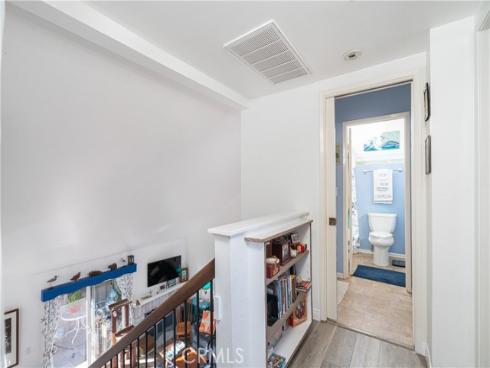 2053 Meadow View , Costa Mesa, CA