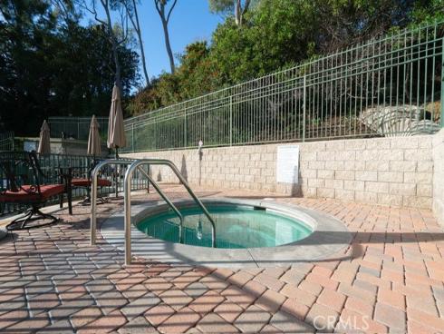 2053 Meadow View , Costa Mesa, CA