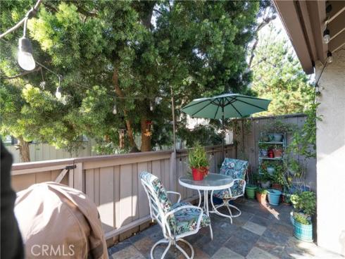 2053 Meadow View , Costa Mesa, CA