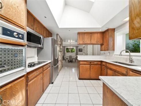 1906  Suva  , Costa Mesa, CA