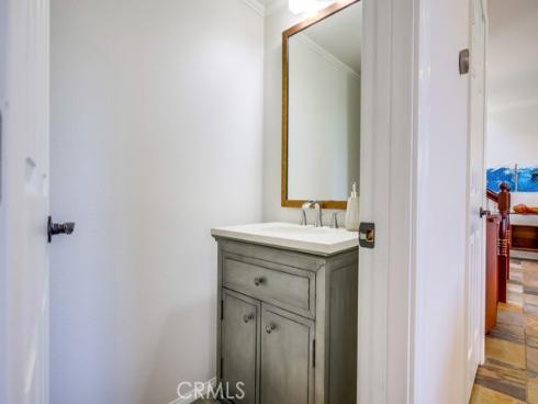 1581  Orange  B  Avenue, Costa Mesa, CA