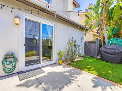 1581  Orange  B  Avenue, Costa Mesa, CA