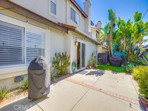 1581  Orange  B  Avenue, Costa Mesa, CA