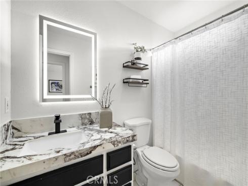 168  23rd  D , Costa Mesa, CA