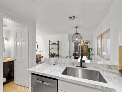 168  23rd  D , Costa Mesa, CA