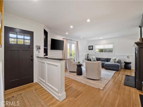 2038  Aliso   Avenue, Costa Mesa, CA