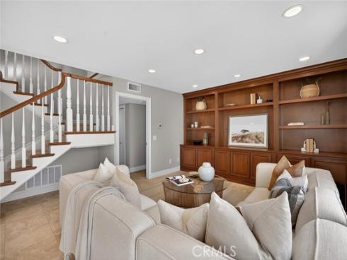 969  Azalea   Drive, Costa Mesa, CA