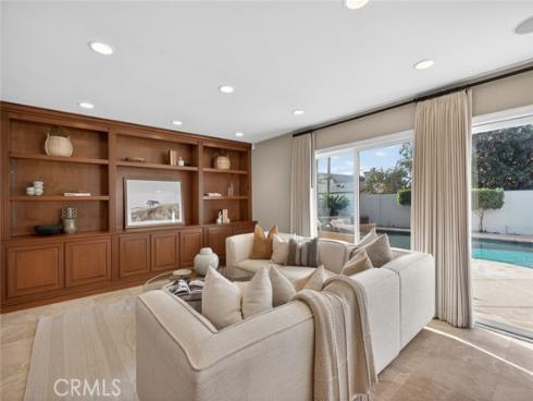 969  Azalea   Drive, Costa Mesa, CA