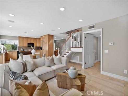969  Azalea   Drive, Costa Mesa, CA