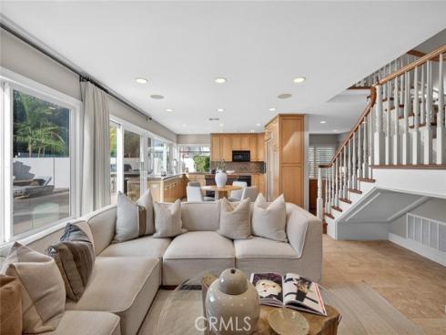 969  Azalea   Drive, Costa Mesa, CA