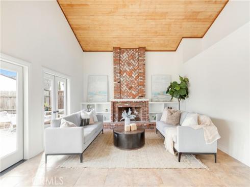 469  Lenwood Circle  , Costa Mesa, CA