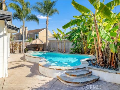 469  Lenwood Circle  , Costa Mesa, CA