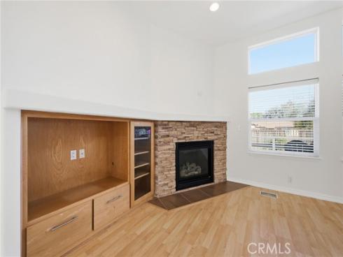 158  Cecil  , Costa Mesa, CA