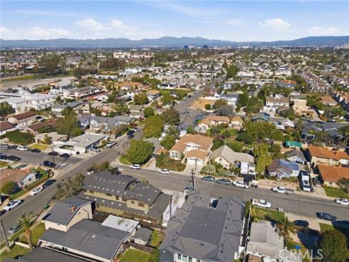 158  Cecil  , Costa Mesa, CA