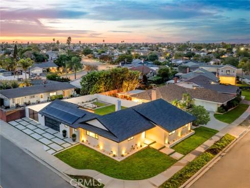 913  Junipero  , Costa Mesa, CA