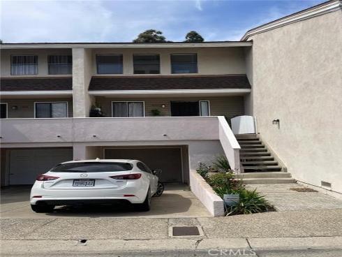 404  Brighton Springs  , Costa Mesa, CA