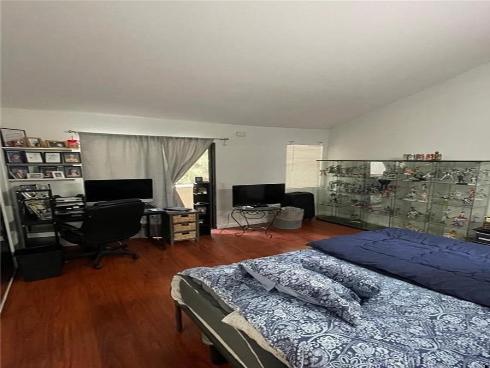 404  Brighton Springs  , Costa Mesa, CA