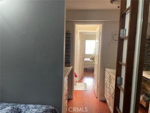 404  Brighton Springs  , Costa Mesa, CA