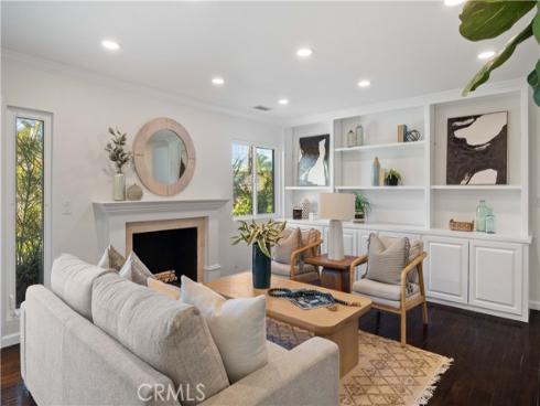 832  Presidio  , Costa Mesa, CA