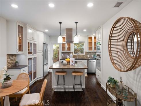 832  Presidio  , Costa Mesa, CA