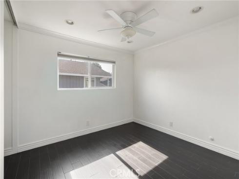 345  University  F4  Drive, Costa Mesa, CA