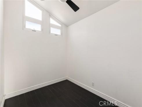 345  University  F4  Drive, Costa Mesa, CA