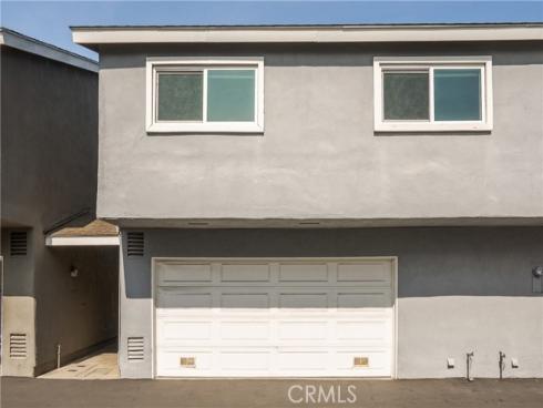 345  University  F4  Drive, Costa Mesa, CA