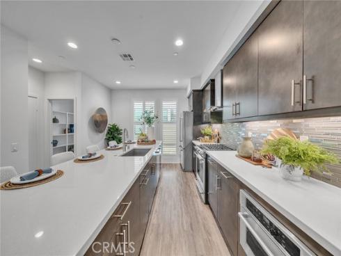 687  Doheny  , Costa Mesa, CA