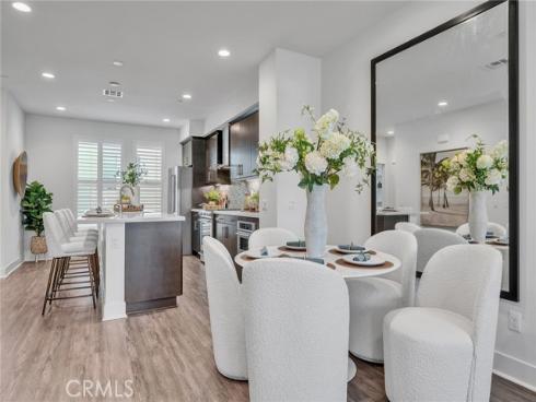 687  Doheny  , Costa Mesa, CA