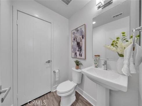 687  Doheny  , Costa Mesa, CA