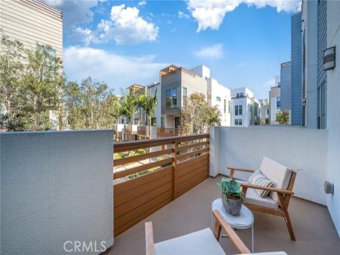 687  Doheny  , Costa Mesa, CA