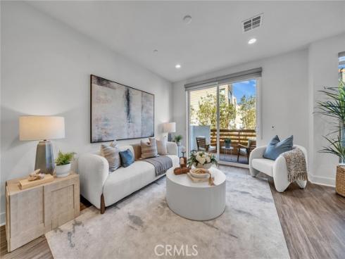 687  Doheny  , Costa Mesa, CA