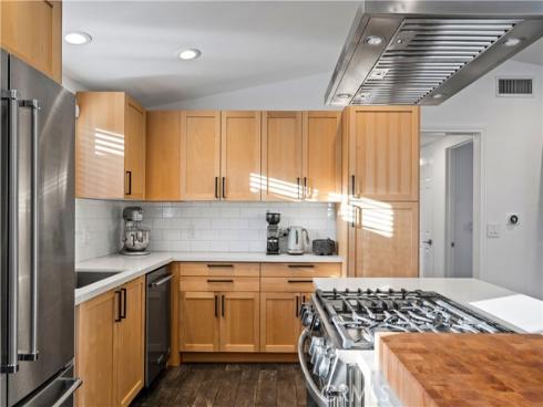 2229  Anaheim  , Costa Mesa, CA