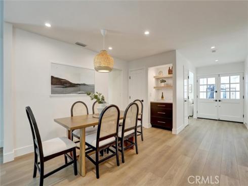 2046  Calvert  , Costa Mesa, CA