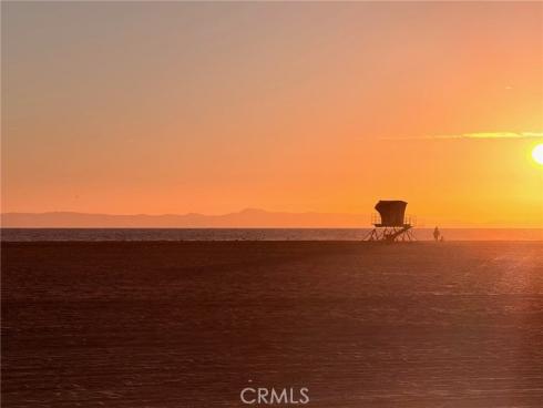 686  Governor St  , Costa Mesa, CA