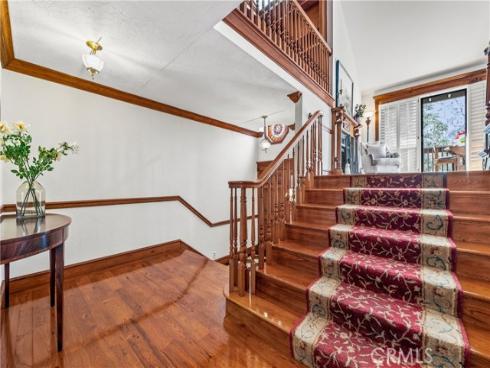 2074  Meadow View   Lane, Costa Mesa, CA