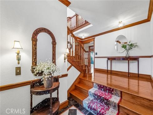 2074  Meadow View   Lane, Costa Mesa, CA