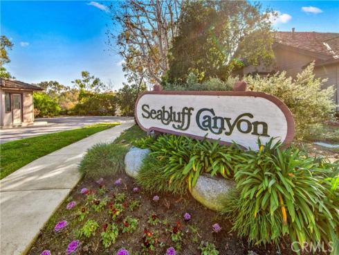 2074  Meadow View   Lane, Costa Mesa, CA