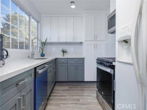 674  Senate   Street, Costa Mesa, CA