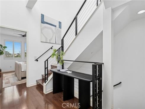 1683  Superior  , Costa Mesa, CA