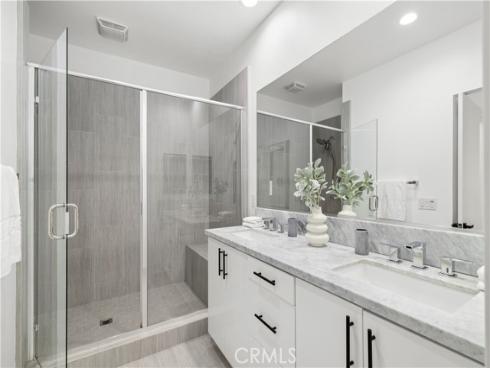 1683  Superior  , Costa Mesa, CA