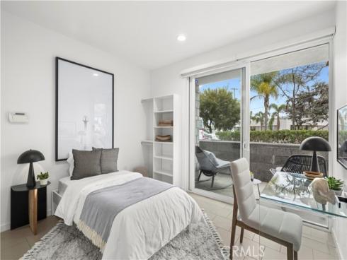 1683  Superior  , Costa Mesa, CA